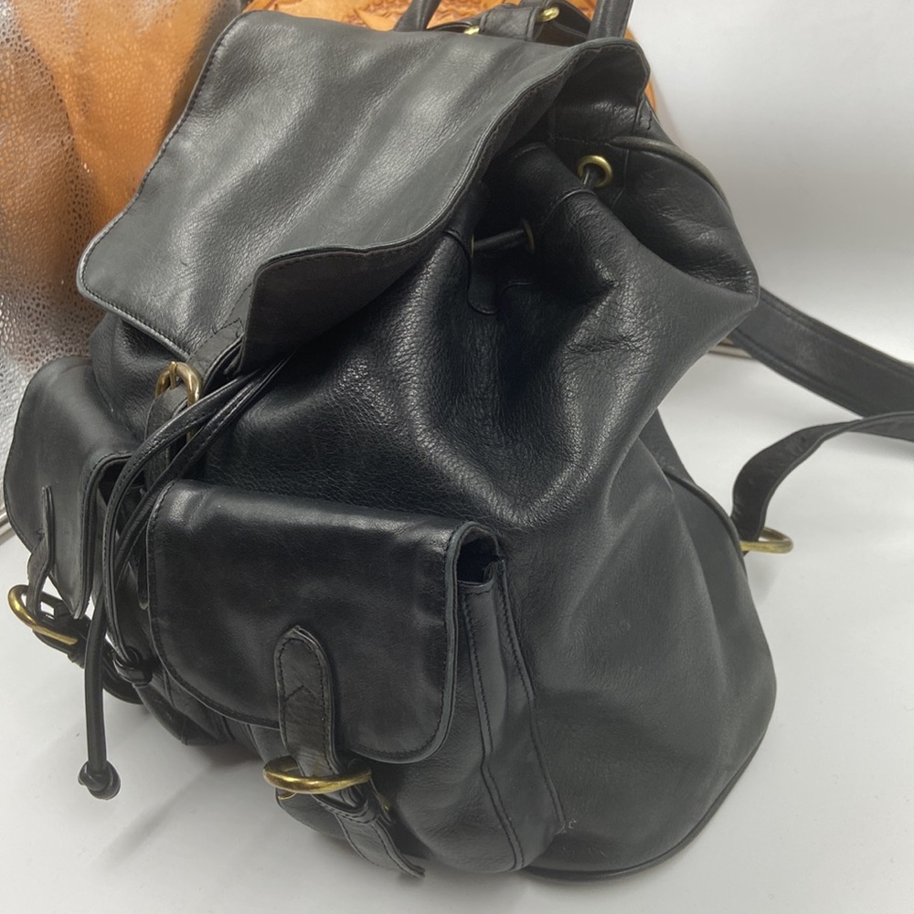 Boulder Ridge Smooth Leather Backpack - Picture 4 of 11